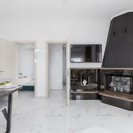 Stork Apartment