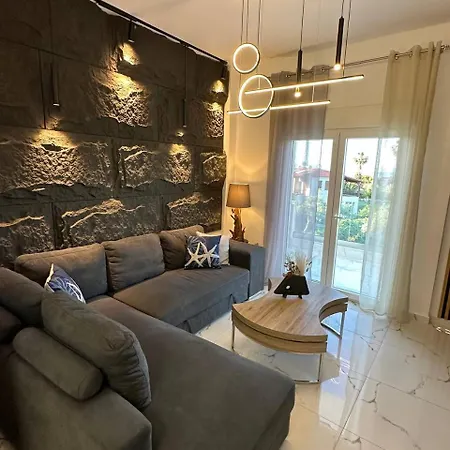 Stork Apartment Hanioti