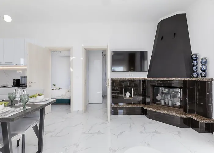 Stork Apartment
